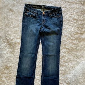 Ann Taylor Loft SZ. 271 size 4 modern boot cut dark blue wash with slight fade